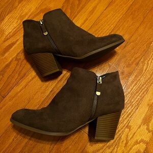 Brown suede Ankle Boots